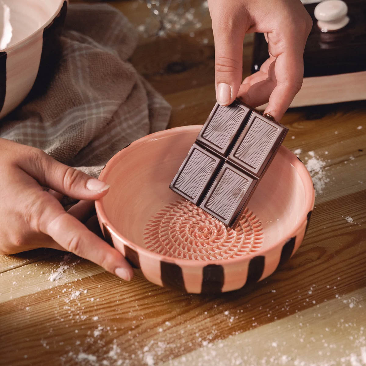 Grande assiette à râper – Image 3